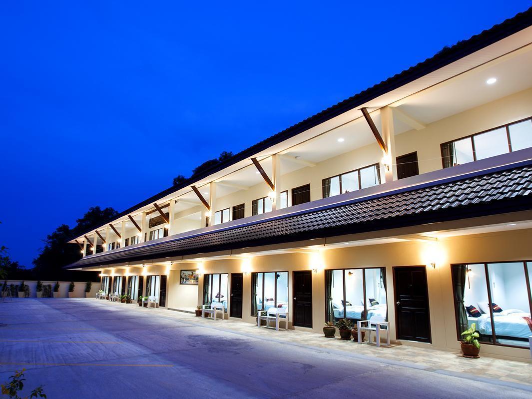 Hotel Baan Supannikar Nakhon Si Thammarat Exterior foto