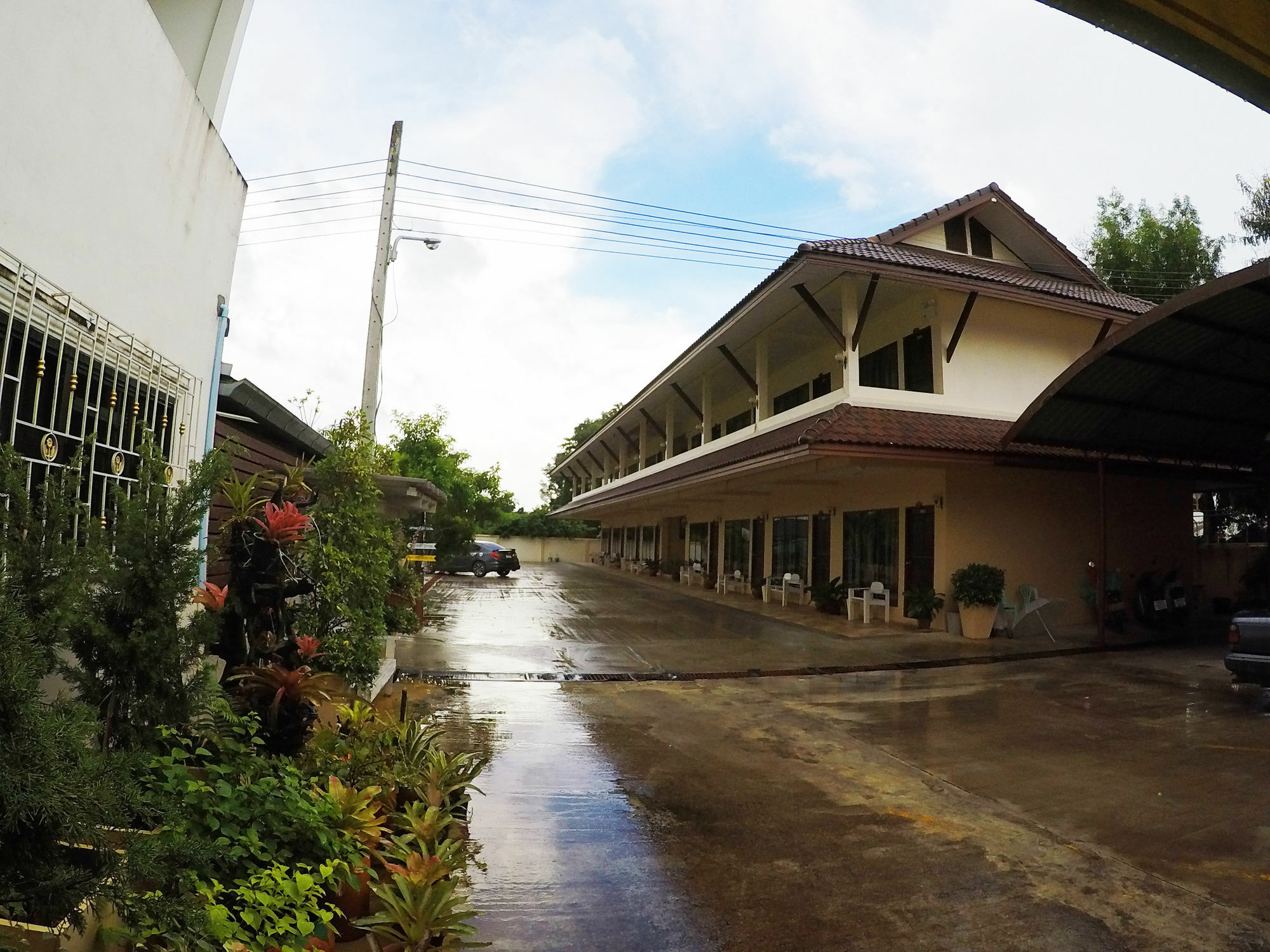 Hotel Baan Supannikar Nakhon Si Thammarat Exterior foto