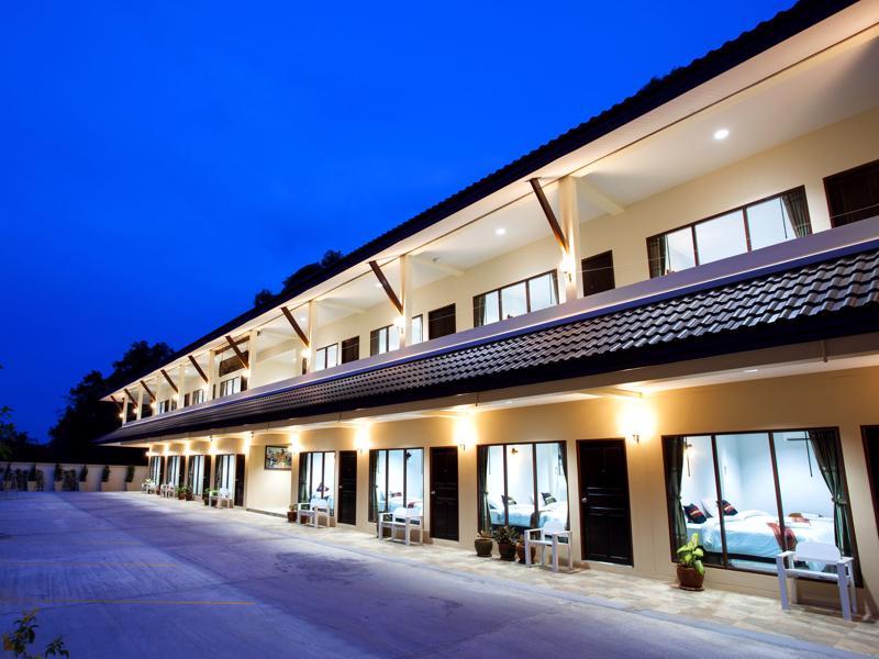 Hotel Baan Supannikar Nakhon Si Thammarat Exterior foto