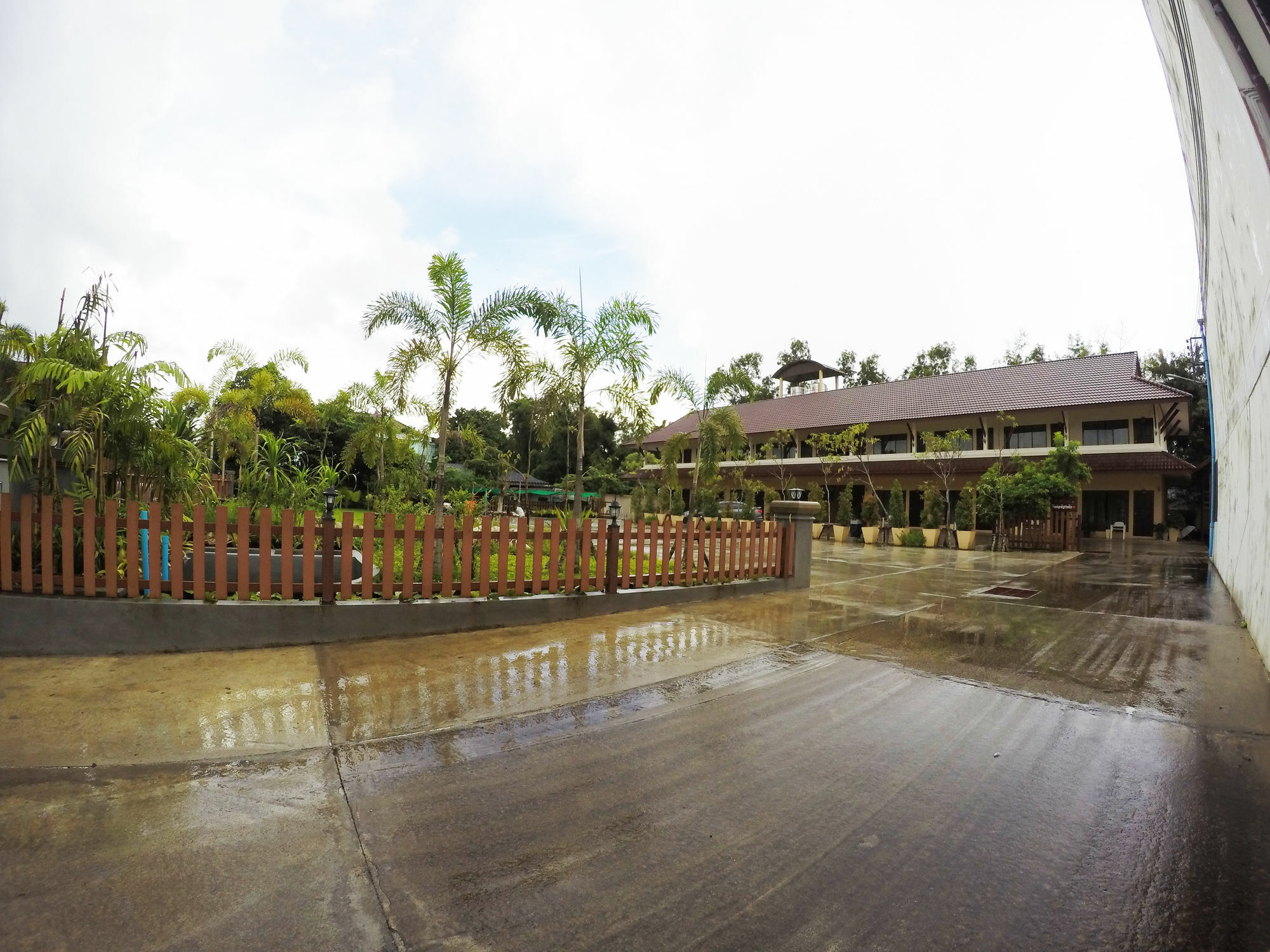 Hotel Baan Supannikar Nakhon Si Thammarat Exterior foto